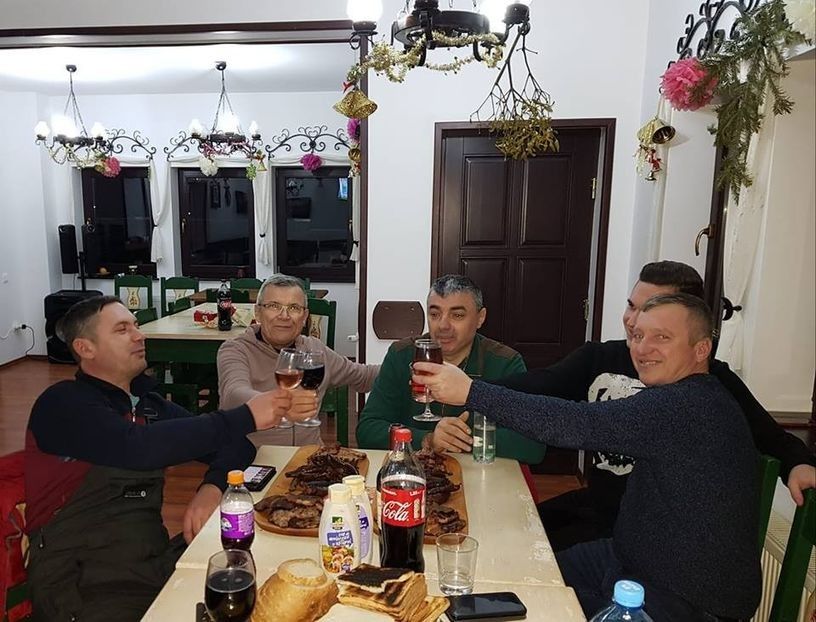  - 2--PORUMBARI PASARARI PRIETENI