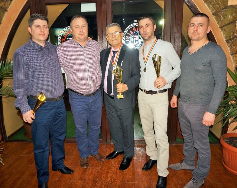  - 2--PORUMBARI PASARARI PRIETENI