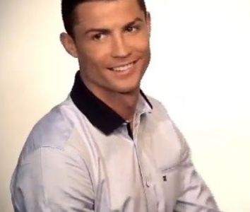 *sta cu mana intinsa catre Adam* - episodul 64