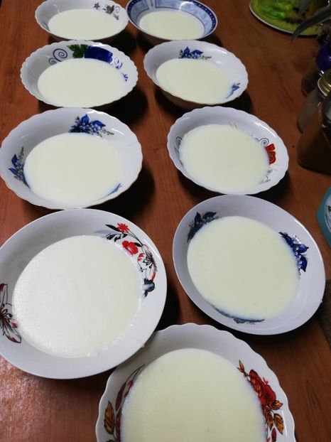  - 0- aaa - Prea ca la țară!