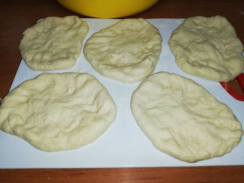  - 0- aaa - Prea ca la țară!