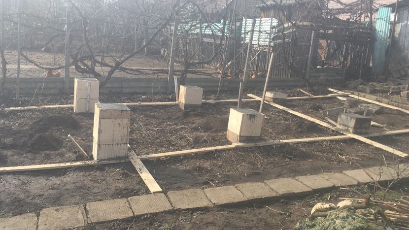 3239F864-6111-4B32-9F3D-04F90BC11FC9 - Voliera