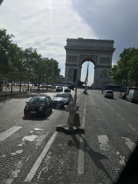 C41671DB-DEF3-4E2B-9933-FD59E2E34627 - Paris 2018