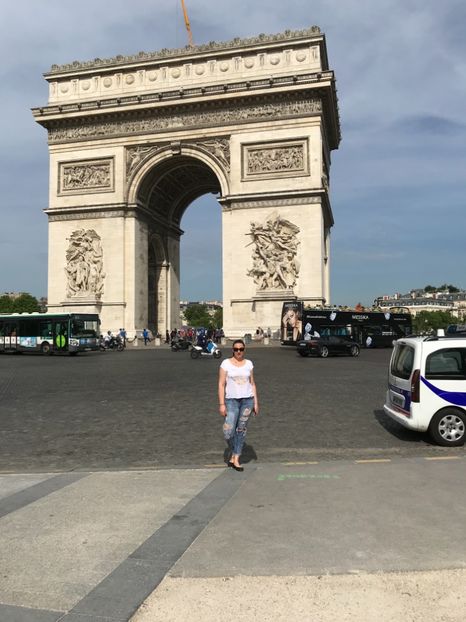 01573203-CD36-4324-B3DE-BA60C08F973E - Paris 2018