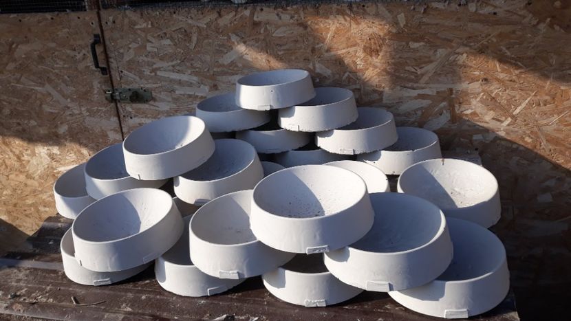  - de vinzare cuiburi ipsos