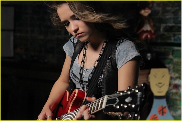 All-The-Way-Up-Video-Shoot-emily-osment-7804694-1030-688