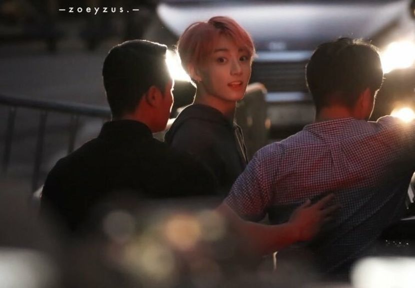 DzO2nDgXcAo_xRB - 1 you kissing me goodnight everything else seems to vanish