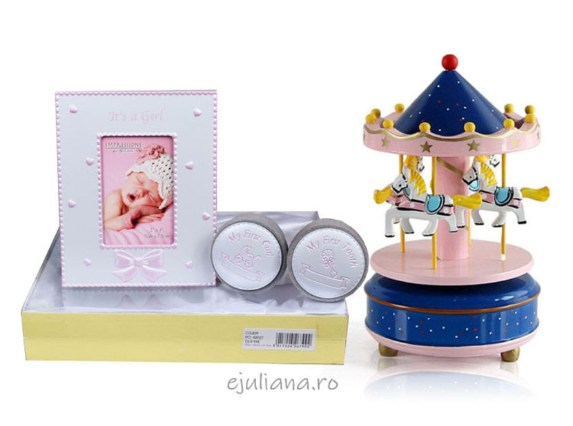 set-cadou-fetita-carusel - Cadouri de botez pentru bebelusi