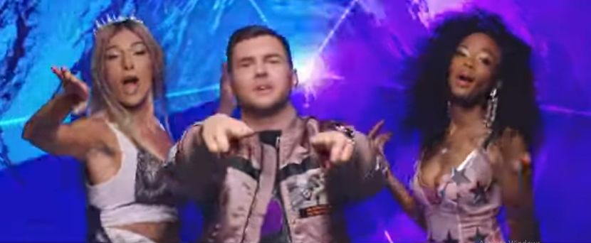 bandicam 2019-03-05 19-53-41-904 - A - Love Lover