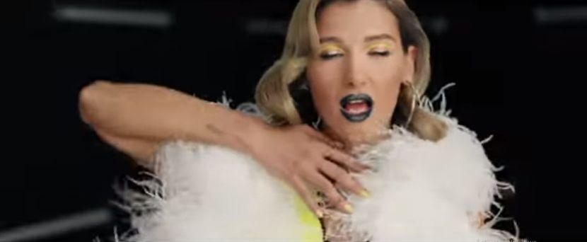 bandicam 2019-03-05 19-54-23-653 - A - Love Lover