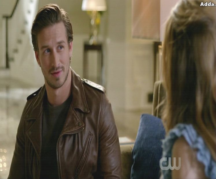 》*Se uită la ea IP și adaugă* Șiiii, câți bani ai da ca să vezi asta? =))))))))))). - SO1xE06 To the moon and back