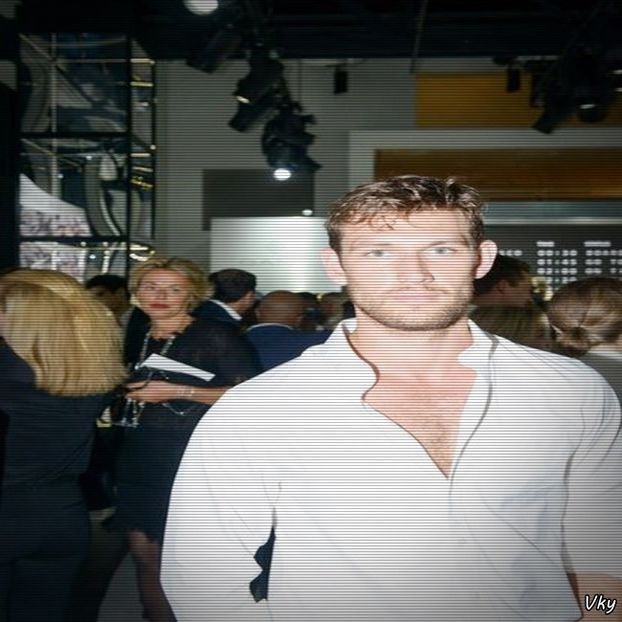 ▬ ❝Nu sunt inca in starea de a te intelege, dar e cum zici tu.❞ Se uita ciudat la ea.=)))))) - SO1xE06 To the moon and back