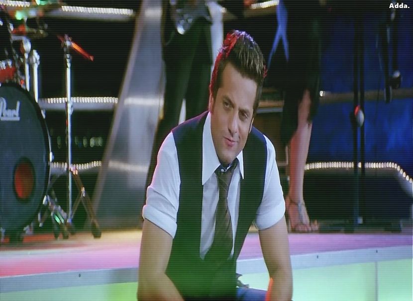 》Promit, m-am cumințit, am fost la biserică, sunt fără de păcate... =)))))*ridică ambele + - SO1xE06 To the moon and back