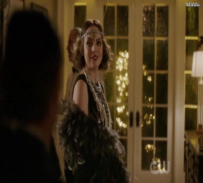 》Mhmmmm...*o spune prelungind m-ul, nici nu auzise ceea ce spusese, îl trage brusc + - SO1xE06 To the moon and back