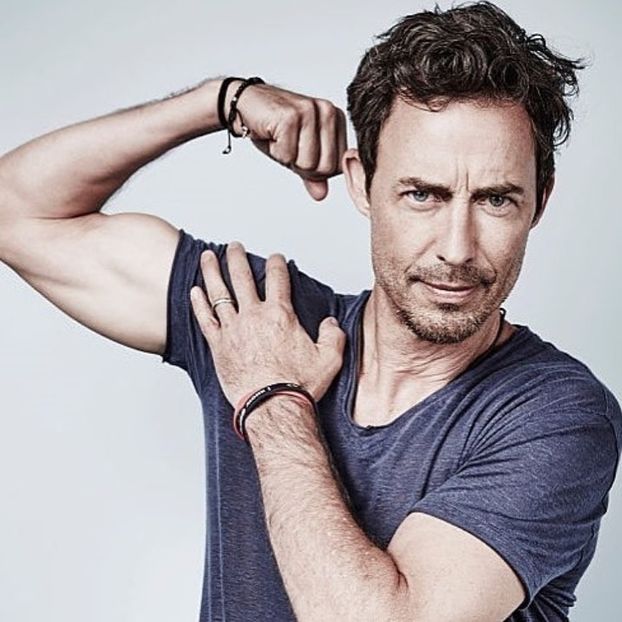 ⤑ᵖᶤᶰᵏĿЄ♏ØИÂÐЄ ┊# ii pupa mana dupa dans ca un gentleman ce e=)); cred ca e momentu(clicl - SO1xE06 To the moon and back