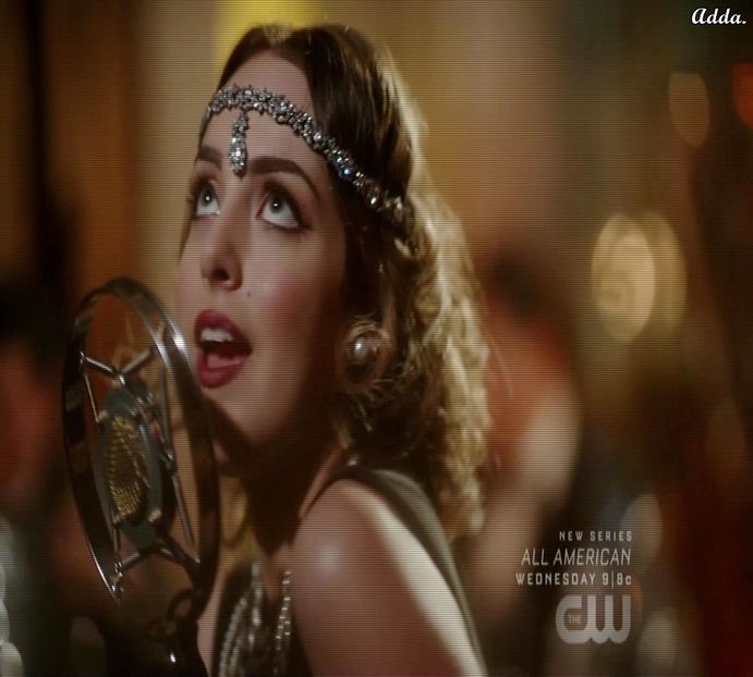 》So do it.*se uită-n jos și rânjește, își duce mâinile după gâtul lui și-l sărută cu pasiune* - SO1xE06 To the moon and back