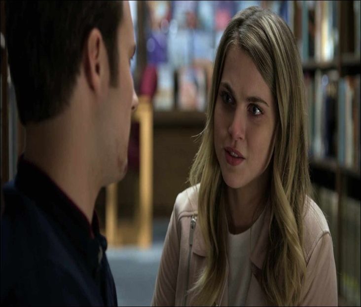 ⤑ᵖᶤᶰᵏĿЄ♏ØИÂÐЄ ┊# se holbeaza la inel apoi la el..il saruta lung si ii curg lacrimile pe ( - SO1xE06 To the moon and back