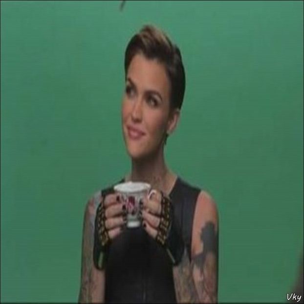 ▬ ❝Ohhh, si se presupune ca eu si Liz o sa lucram impreuna. Nu o sa pot sigur.❞=)))))) - SO1xE06 To the moon and back