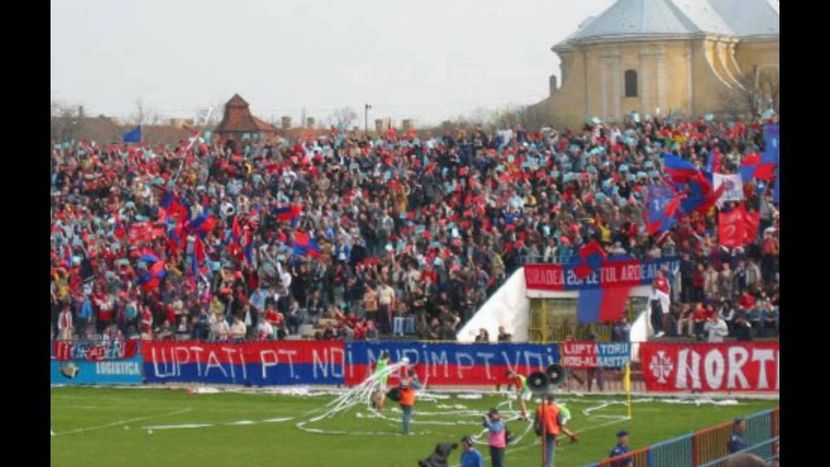 FC Bihor Oradea 2000-2001 - Otelul Galati Istorie Part 1