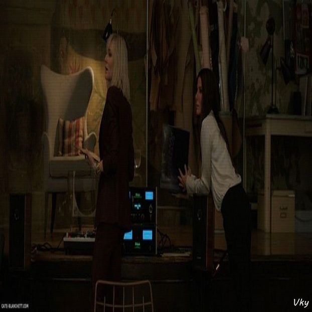 ▬ Se scuza politicos fata de Tom si merge la baie ca sa isi verifice machiajul.=)))) - SO1xE07 I said I catch u if u fall