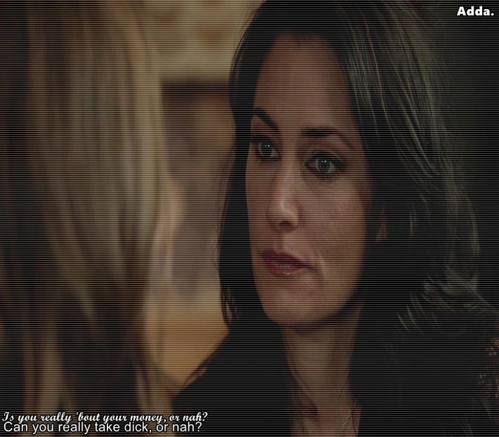 》*își dă ochii peste cap și intră într-o cabină. Lasă ambele capace în jos ca să-și facă + - SO1xE07 I said I catch u if u fall