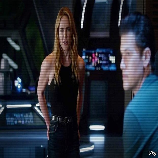 ▬ ❝Eu cred ca f... mai mult decat noi, dar nu lasa sa se vada asta.❞=)))))) - SO1xE07 I said I catch u if u fall