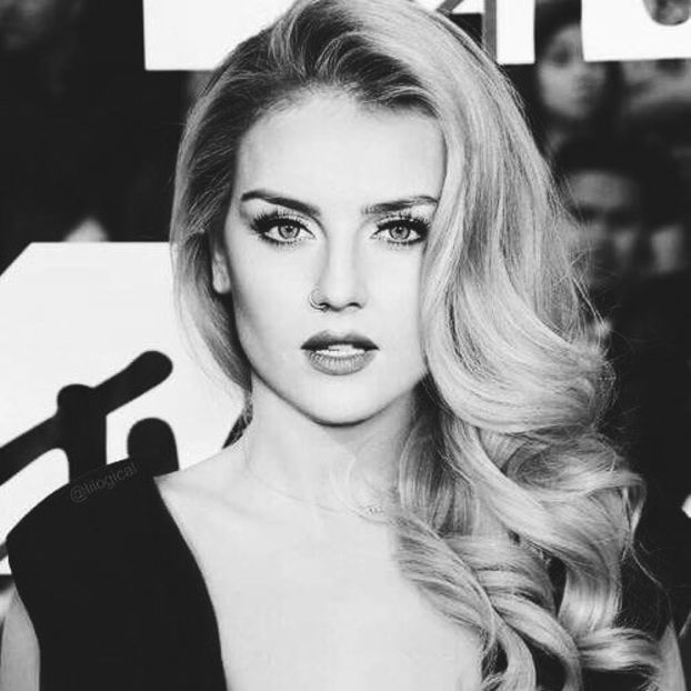  - 001 Perrie