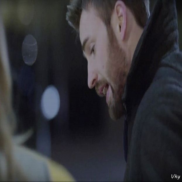 ▬ ❝Nu conteaza, fara telefon.❞ Ii da un bobarnac usor in umar si rade.=)))))) - SO1xE07 I said I catch u if u fall