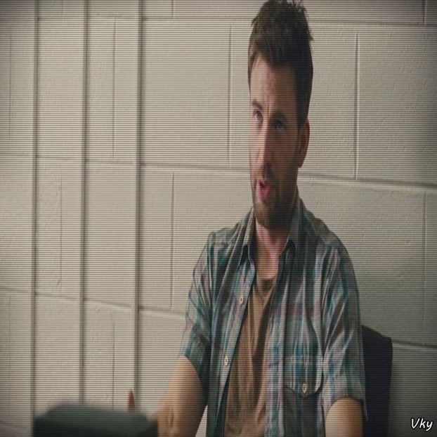 ▬ ❝Nu vreau sa stai pe telefon, ai timp maine.❞ Se uita la ea, dupa care adauga referitor la - SO1xE07 I said I catch u if u fall