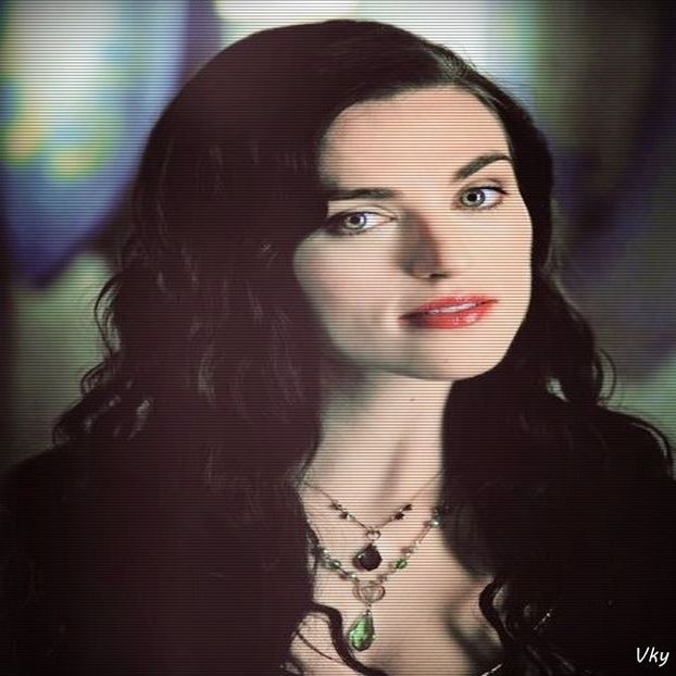 ▬ ❝Perfect.❞ Da paharul pe gat ca pe shot si isi mai pune unul.=)))) - SO1xE07 I said I catch u if u fall