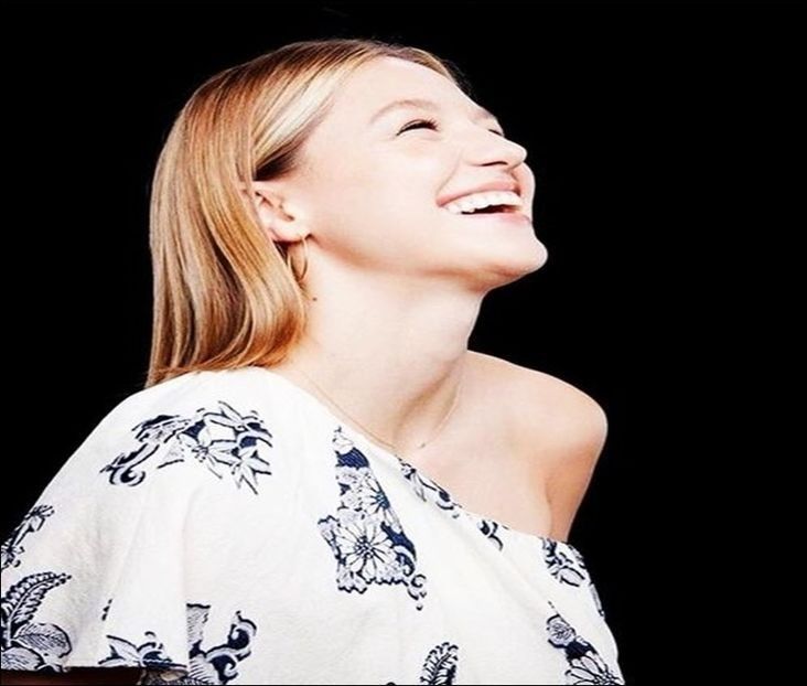 ⤑ᵖᶤᶰᵏĿЄ♏ØИÂÐЄ ┊ toate petrecerile la care mergem se transforma in or;;gie?=))))# isi lasa capu pe el - SO1xE08 Taste them all tonight