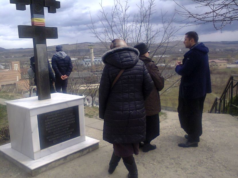 Fotografie5005 - 2019 PELERINAJ LA MĂNĂSTIREA PRISLOP MONUMENT MARTIRI AIUD M MIHAI VODĂ