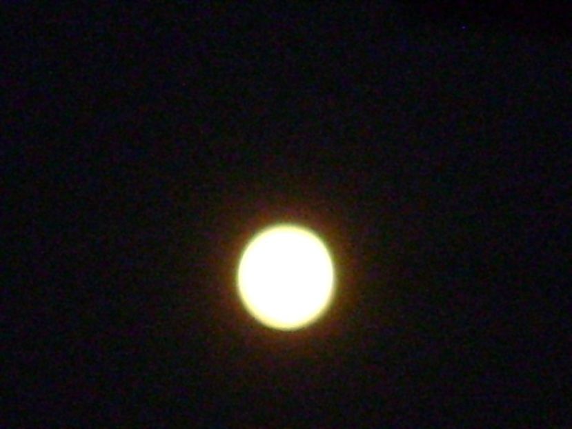 Luna in crestere in Fecioara - Luna - Soarele si norii - 1