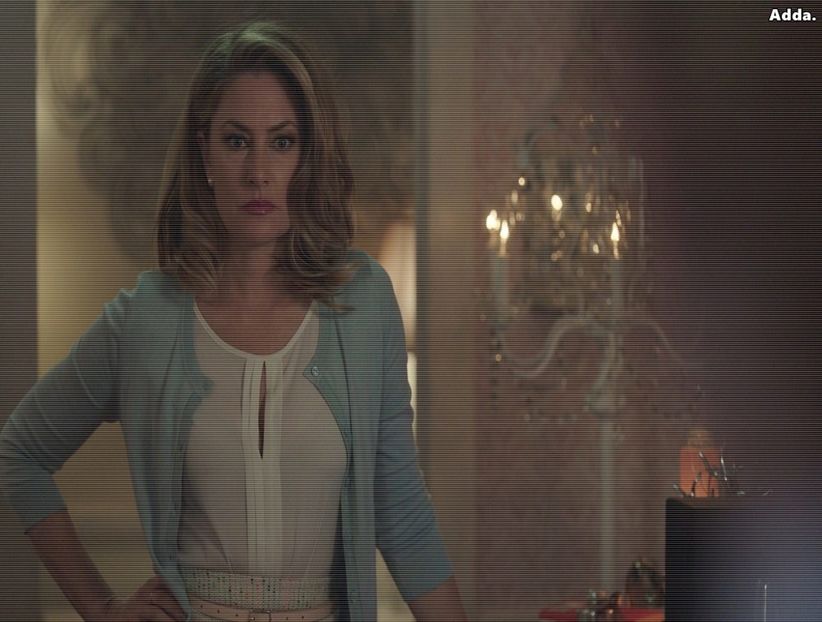 》*se oprește și se întoarce cu fața spre el* Știu ce am văzut la bal, Skeet. Aia nu e o - SO1xE10 Kiss me with your smile