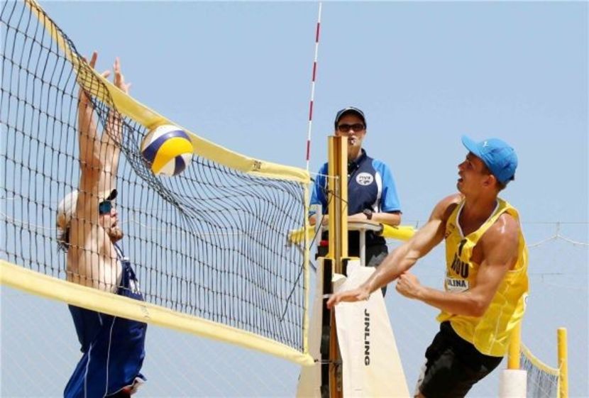 volei-pe-plaja-andrei-crisan - b-About me-b