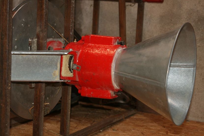 Matrița 120mm , granula de 3mm Motor 2,2 kw/900 rot/min. - Granulator furaje