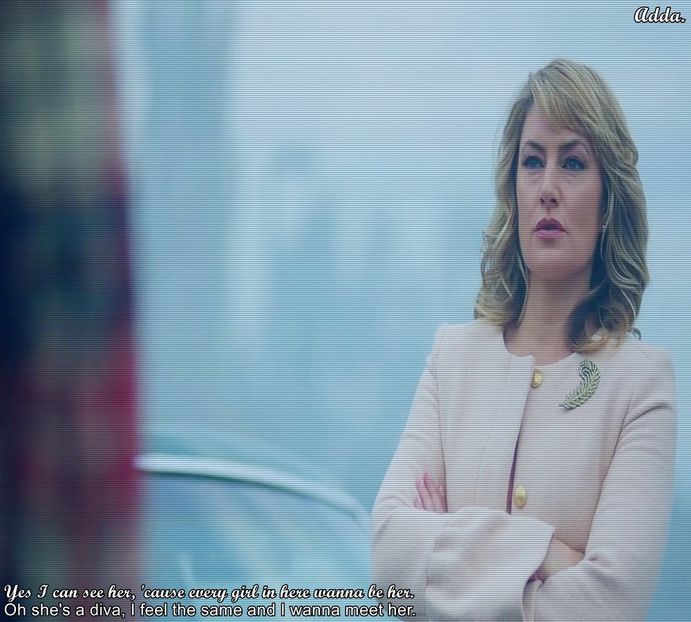 》Și? Cu ce te mai lauzi? *o spune fără să-și ia privirea din laptop, scrie repede în Excel - SO2xE01 Whats with ur behaviour