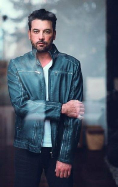 ▬ ❝Madchen Amick, iti spune ceva. Fosta sotie, cea care va dispera prin universitate.❞=)))))))))))) - SO2xE01 Whats with ur behaviour