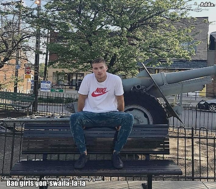 》*se ridică și-și întinde brațul către ea* Hai să luăm de la supermarket, că ăsta nu mai are - SO2xE01 Whats with ur behaviour