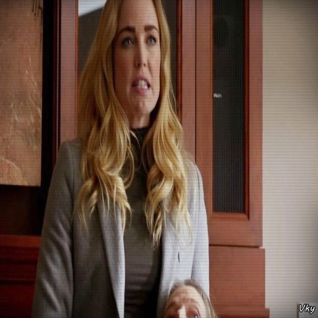 ▬ ❝Asta nu am cum sa uit nici daca vreau.❞ Zambeste larg.=)))))) - SO2xE01 Whats with ur behaviour