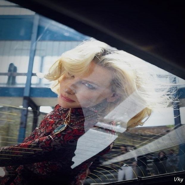 ▬ ❝Cunosc gustul, nu multumesc.❞ Ii da mana la o parte si se abtine sa nu rada.=)))))) - SO2xE01 Whats with ur behaviour