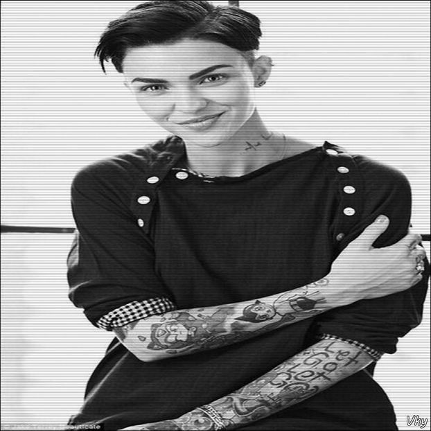 ▬ ❝Stai sa o intreb pe mama daca ma lasa si iti raspund.❞ Se face ca scoate - SO2xE02 Make my world light up