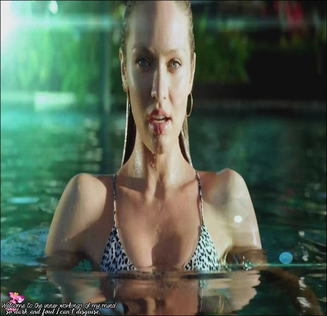 ☇. Ce ușurare. *mimează că-și șterge cu dosul palmei borboane de transpirație + - SO2xE02 Make my world light up