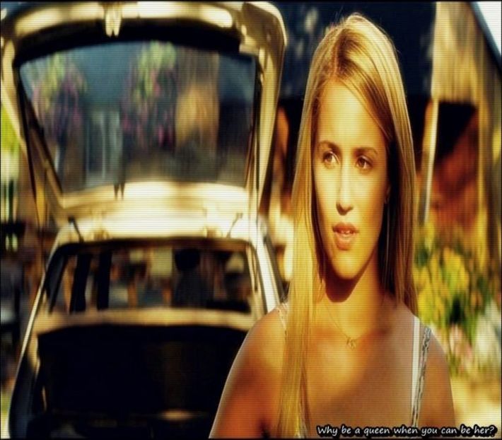 ⤑ᵖᶤᶰᵏĿЄ♏ØИÂÐЄ ┊poate zici?;>=)))hmmm # se gandeste;acoperisul caminului e( - SO2xE02 Make my world light up