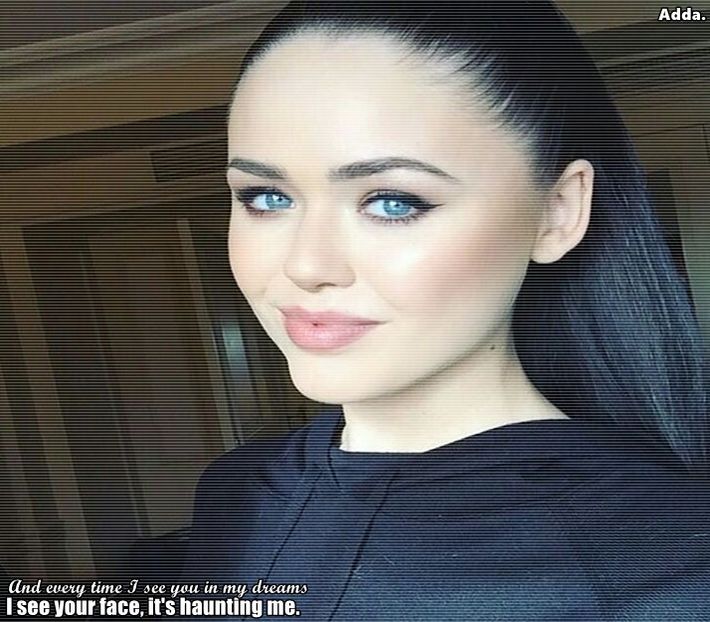 》Tot la poza aia veche? Of-of, you need a new one..*o bufnește râsul, apoi se oprește și - SO2xE02 Make my world light up