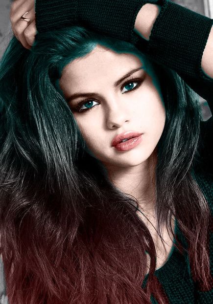  - 001a Selena