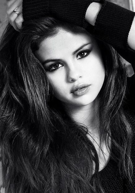  - 001 Selena