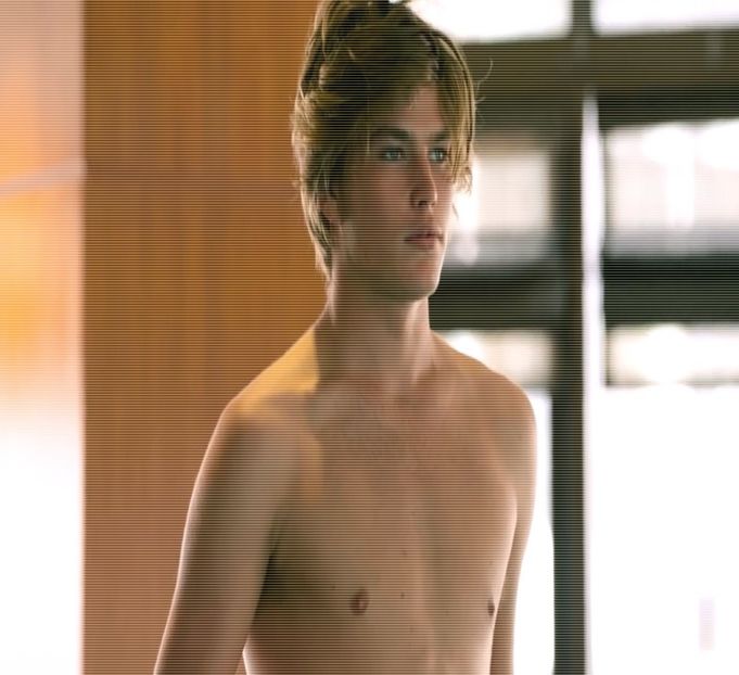 ×✎･e҉f҉f҉u҉l҉g҉e҉n҉t҉ ♦ ҉d҉r҉e҉a҉m҉s҉ ✖™ Încă nu putea concepe cum tatăl său atât de dorea a se desc - All of these games all of our ways