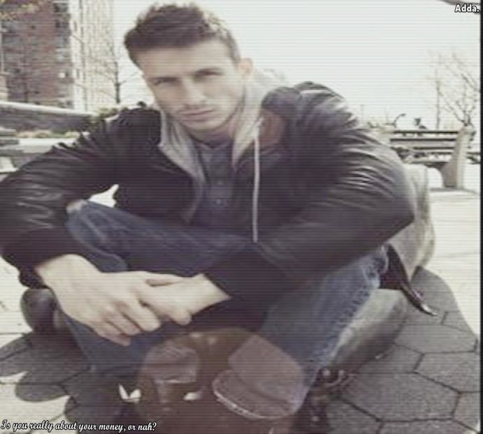 》*la autorulotă, se îmbrăcase mișto și stătea la intrare, pe o treaptă, fumând, așteptând - SO2xE04 Im in my best condition