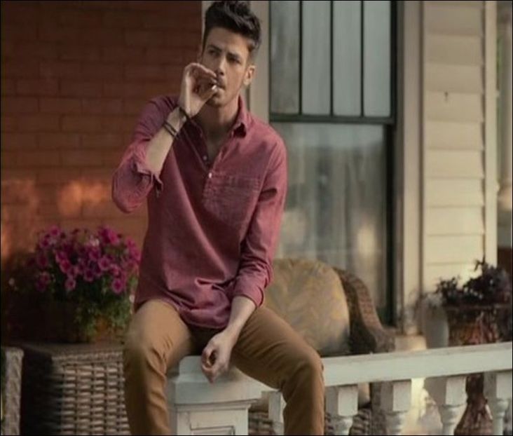 ⤑ᵖᶤᶰᵏĿЄ♏ØИÂÐЄ ┊# merge cu brandon spre iesire fumand si impingand amandoi( - SO2xE04 Im in my best condition